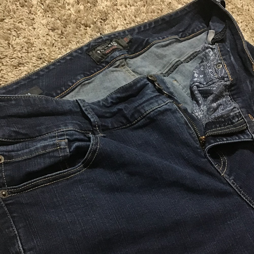 Torrid Women's Jeans 22R Jegging Style 3 Button GREAT SHAPE!